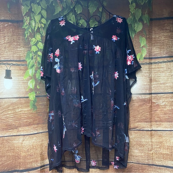 🆕 Boutique Floral Over-lay - Picture 2 of 5